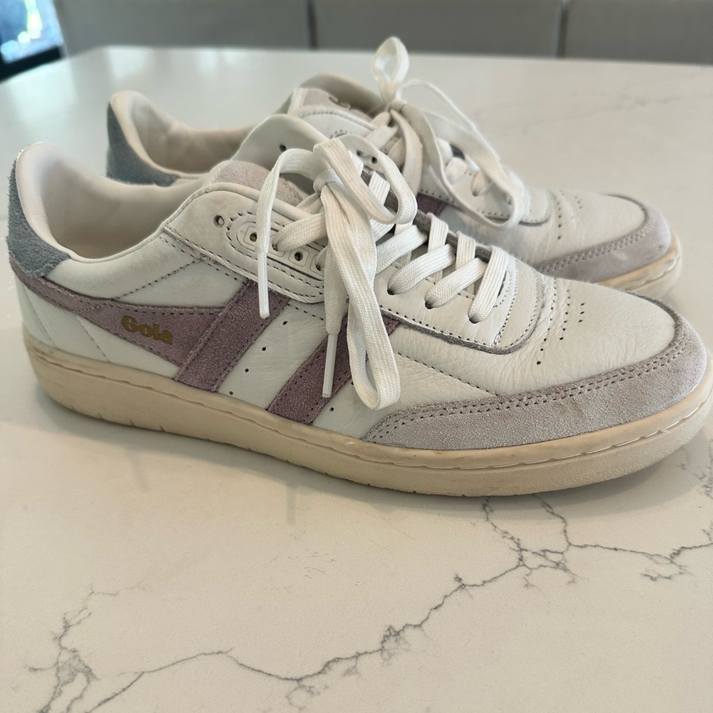 Womens gola sneakers!